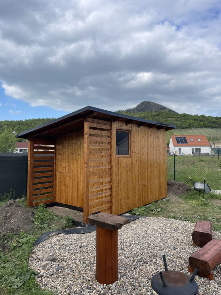 Zahradní domek v Žalhosticích